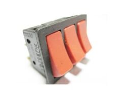 Üçlü Işıksız On/Off Anahtar Soketli Kırmızı