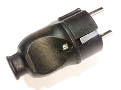 Siyah Topraklı Fiş