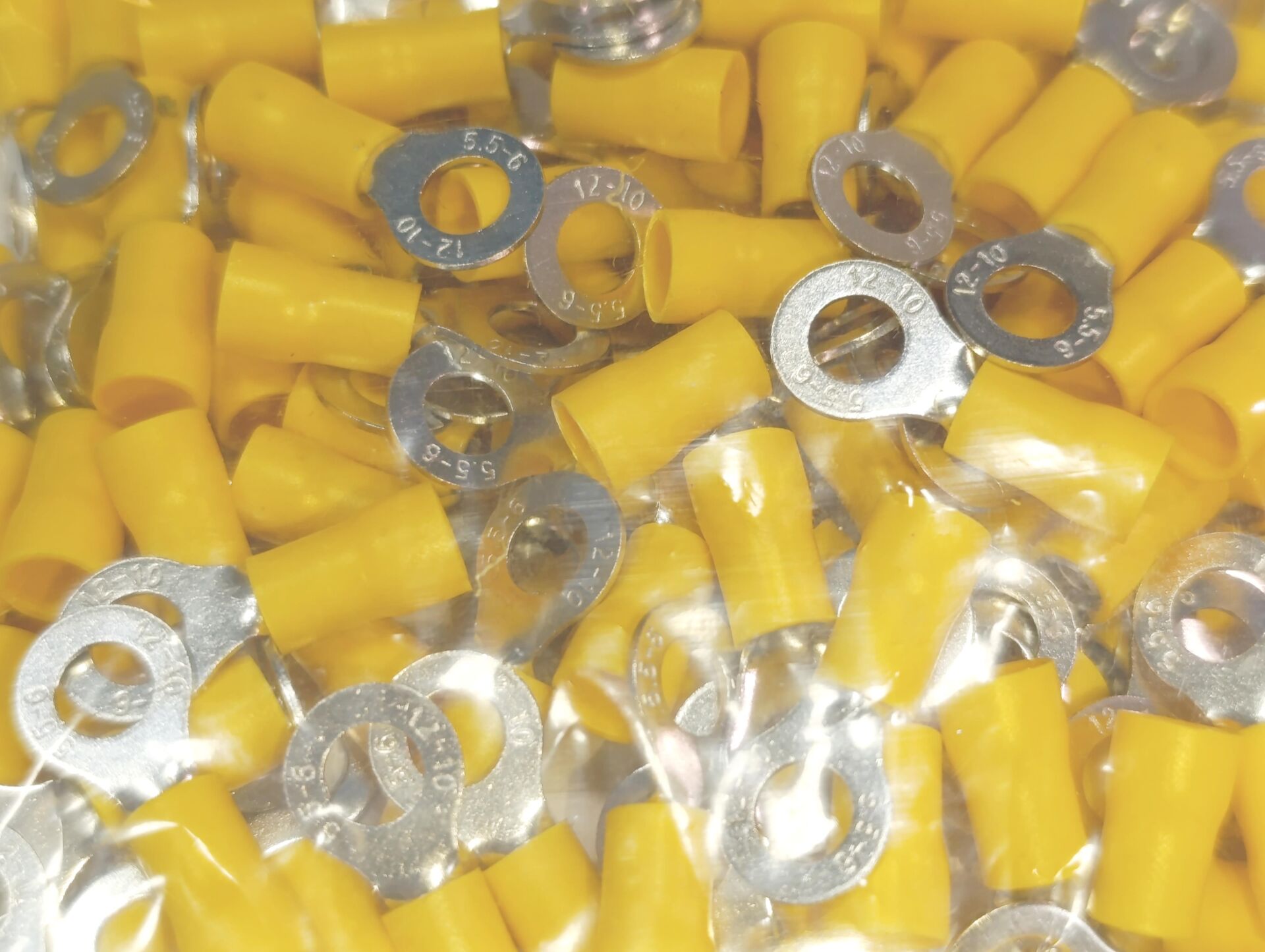 M6 (4 x 6mm²) Yuvarlak Tip İzoleli Kablo Uçları Sarı Renk - 1 Paket - 100Adet 