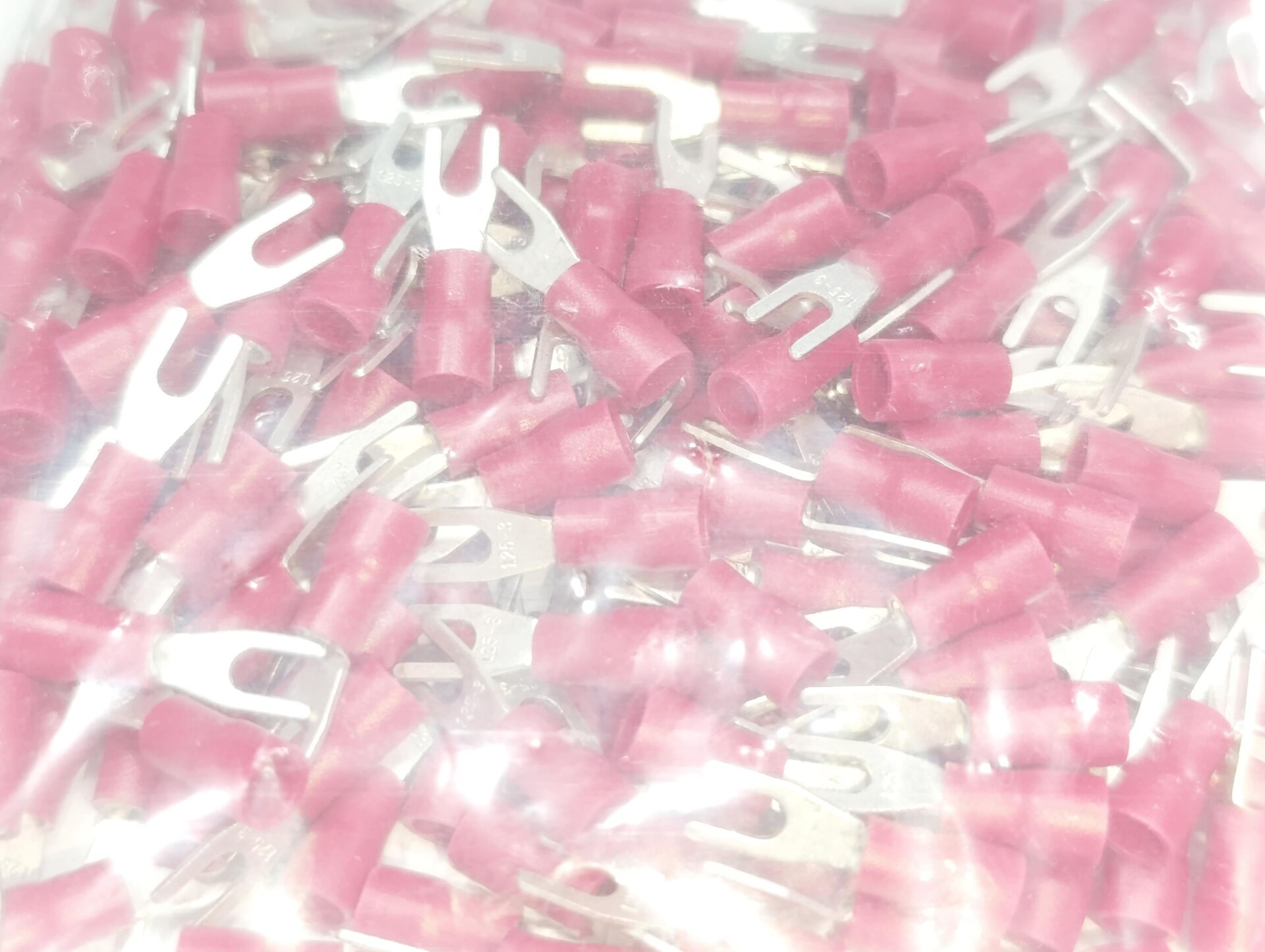 M3 (0,50 x 1,50mm²) Çatal Tip İzoleli Kablo Uçları Kırmızı Renk - 1 Paket - 200Adet 