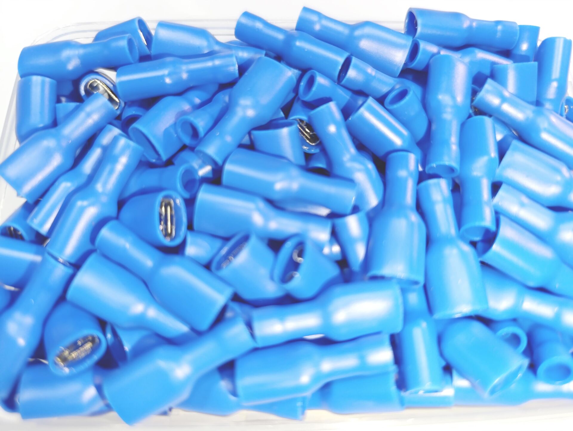 0,8x6,35 Soket 1,50x2,50mm² Dişi Faston Tip Tam İzoleli Kablo Uçları Mavi Renk - 1 Paket - 200Adet 